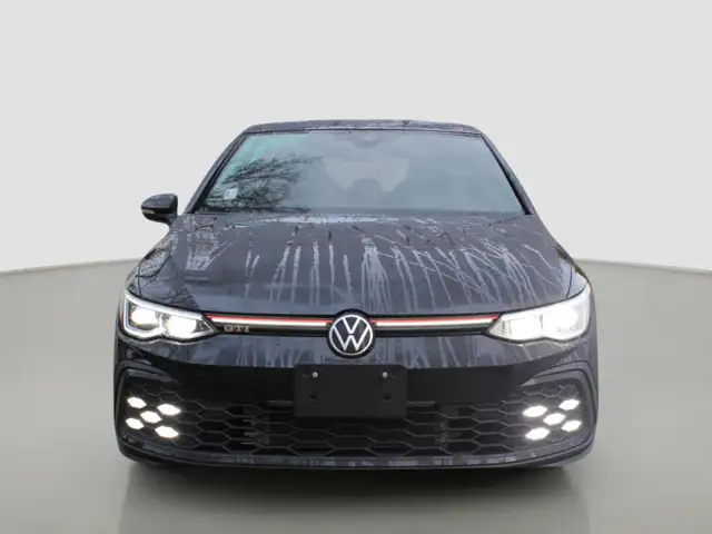 2022 Volkswagen Golf GTI Autobahn Auto for sale in Cars & Trucks in Comox / Courtenay / Cumberland - Image 9