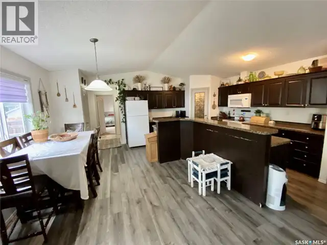 114 3 STREET E Carnduff, Saskatchewan in Houses for Sale in Regina - Image 6