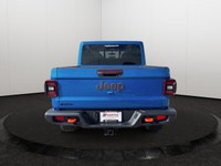 This Jeep Gladiator has a dependable Regular Unleaded V-6 3.6 L/220 engine powering this Automatic t... (image 4)