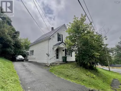 Situated in a residential area in the Town of Trenton, This 1.5 storey family home sits on a large c...