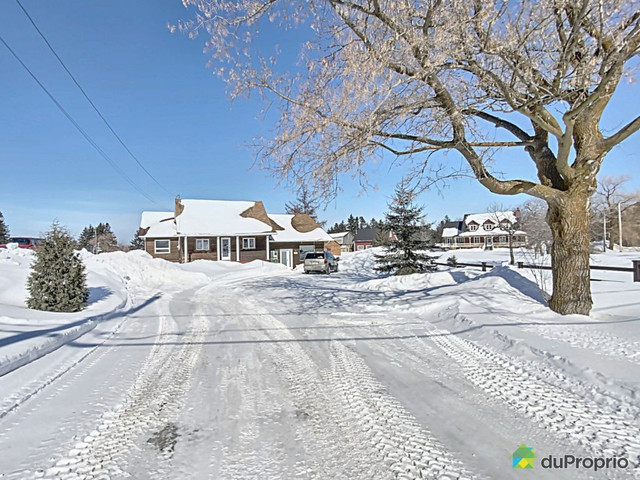 200 000$ - Maison 2 étages à vendre à La Pocatiere dans Maisons à vendre  à Lévis