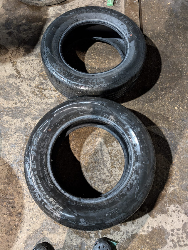 235 65 17 HANKOOK - PAIR - GREAT SHAPE in Tires & Rims in Kitchener / Waterloo - Image 3