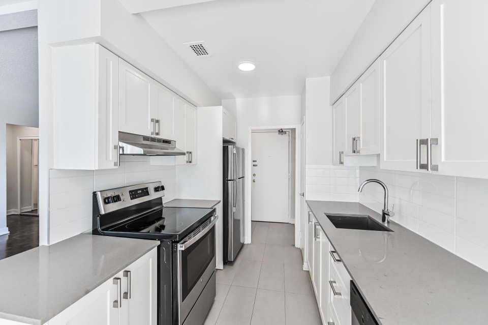 La Salle Towers - 1 Bedroom Apartment for Rent 4