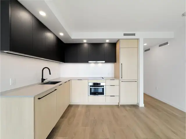 29XX 13738 CENTRAL AVENUE Surrey, British Columbia in Long Term Rentals in Delta/Surrey/Langley - Image 3
