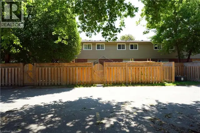 136 JANSEN Avenue Kitchener, Ontario in Long Term Rentals in Kitchener / Waterloo - Image 31