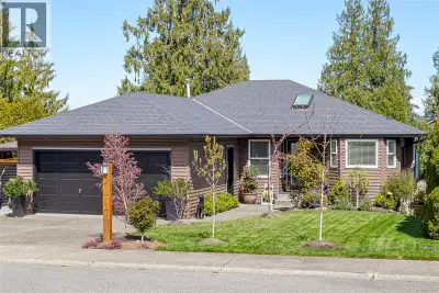 Experience lakefront living at its finest on beautiful Cathers Lake in the desirable South Jingle Po...