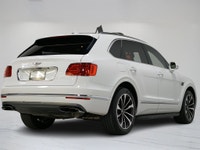 This 2017 Bentley Bentayga W12 | Panoramic Roof | 21 Wheels is a Canadian vehicle, representing the... (image 3)