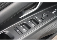 Experience modern design, advanced technology, and impressive efficiency in this 2021 Hyundai Elantr... (image 7)