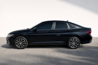 Key Features: Alloy Wheels, Blind Spot, Keyless Entry, Power Adjustable Seats, Lumber Support, Steer... (image 5)