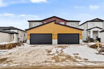 R14//Selkirk/Ss now.offers are presented as received.Open House: Saturday & Sunday (March 28 & 29),...