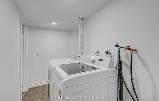 Basement Room available for sublet from July 1 to Ausgust 28th in Ontario in Canada - Image 5