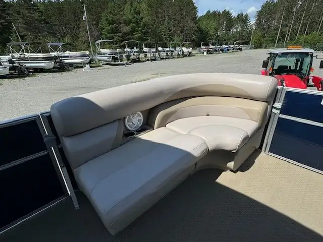 2013 19' STARCRAFT PONTOON 40HP 4-STROKE EFI - 180 HOURS! in Powerboats & Motorboats in Peterborough - Image 11