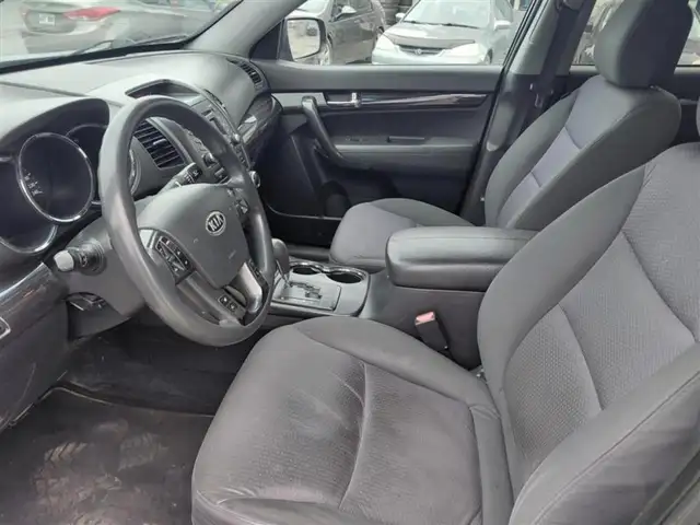 2012 KIA Sorento LX in Cars & Trucks in Drummondville - Image 12