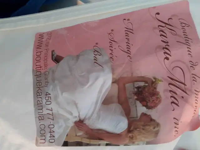 Robe GR X- large porter 1 fois a un mariage ville de  st-pie in Women's - Dresses & Skirts in Granby - Image 3