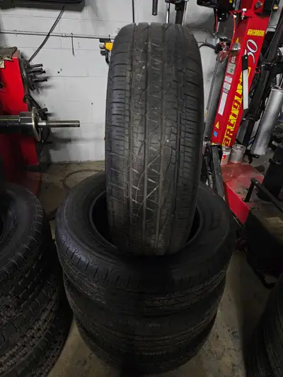 Nice set of Firestone Destination LE2 all season tires. 225/65/17 7/32nd tread remaining #3691