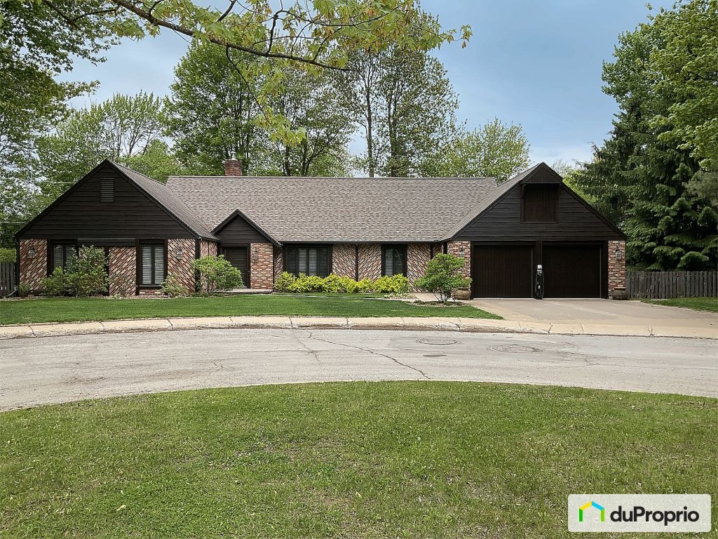 $949,000 - Bungalow for sale in Joliette — photo 2