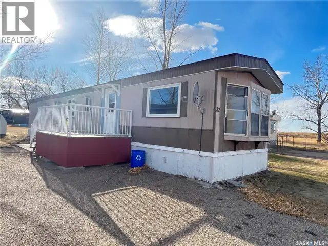Cypress Mobile Home Park Maple Creek, Saskatchewan in Houses for Sale in Swift Current - Image 2