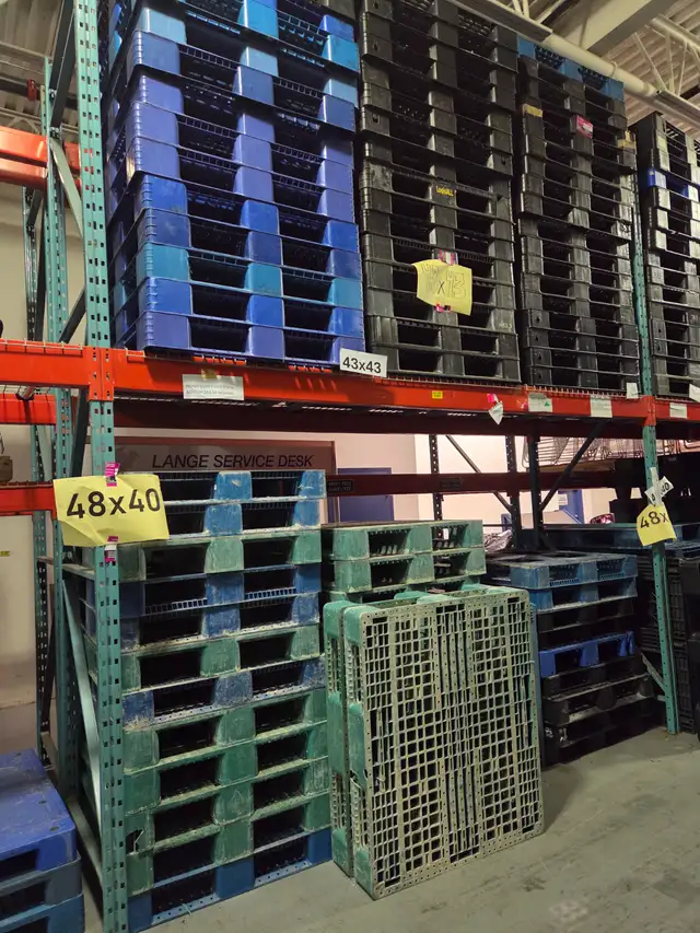 We have hundreds in stock 48x40 wood! PLASTIC 43x43 AND MORE in Storage & Organization in Mississauga / Peel Region - Image 7