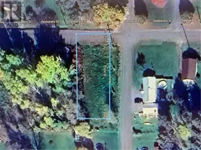 GREAT BUILDING LOT IN BRUCE MINES 62 X 160 CORNER LOT, READY TO BUILD YOUR HOME. SEWER, WATER, NATUR...
