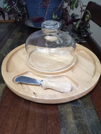 Spinning Cheese Dome with Trays