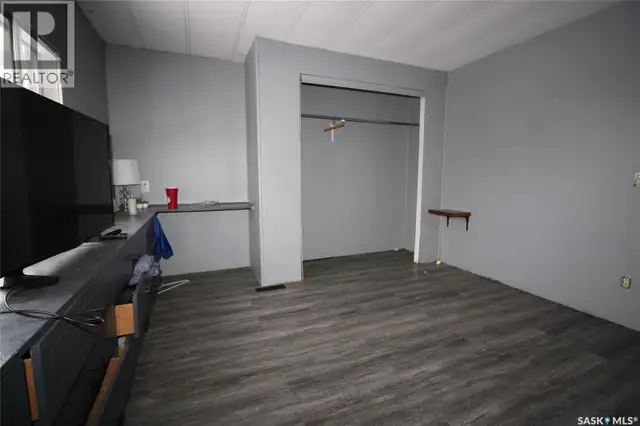 513-515 2nd AVENUE S Simmie, Saskatchewan in Houses for Sale in Swift Current - Image 17