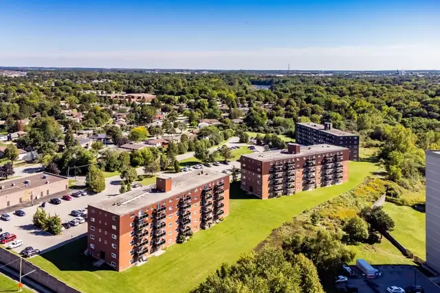 Frontenac Apartments - Junior 1 Bedroom available at 1, 3 Fronte