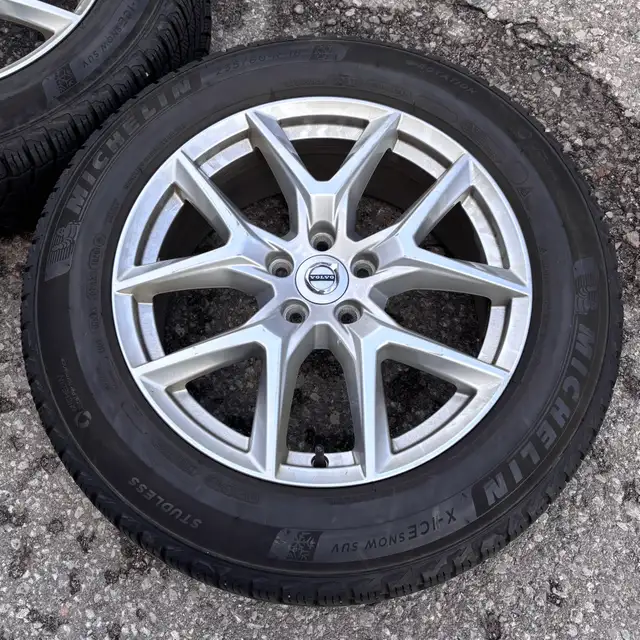 Volvo XC60 18 Inch *OEM* Wheels & Winter Tires in Tires & Rims in City of Toronto - Image 5