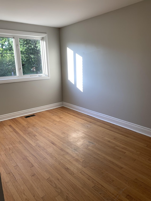 1389 Raven A 3 Bedroom Town Home (Carlington, Ottawa) Long Term