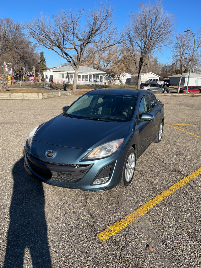 Low mileage sporty Mazda 3 GT in Cars & Trucks in Regina - Image 6