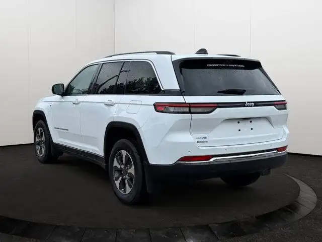 2023 Jeep Grand Cherokee 4xe BASE | Low Km | Remote Start in Cars & Trucks in Edmonton - Image 5