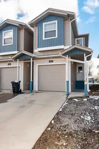 3 Bedroom / 2.5 Bathroom Townhouse for Rent in Drayton Valley