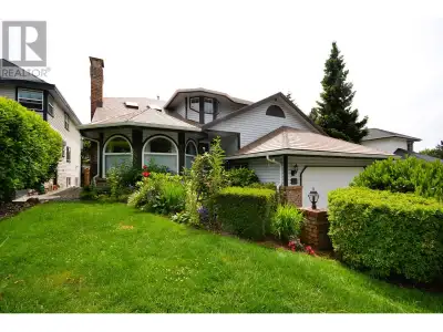 Welcome home to this popular Heritage Mountain address. This well maintained Bright delightful home...
