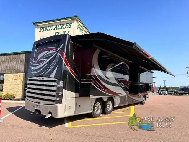 2019 Thor Motor Coach Tuscany 45MX only 020,049 Miles in RVs & Motorhomes in Moncton - Image 7