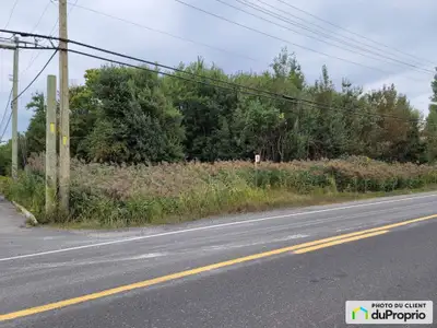 Terrain industriel et commercial à Saint-Nicolas (Lévis) dans le parc industriel de Bernières en bor...