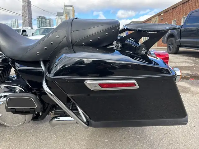 2019 Harley-Davidson Road King ~ ROAD KING ~ 107CI ~ V&H PIPES ~ in Sport Touring in City of Toronto - Image 17