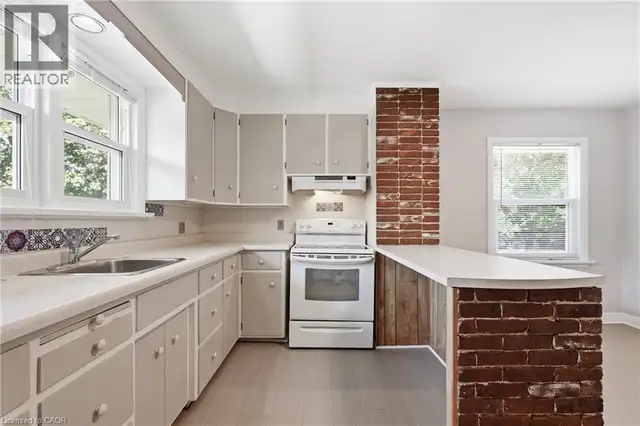 103 MARLBOROUGH Avenue Kitchener, Ontario in Houses for Sale in Kitchener / Waterloo - Image 10