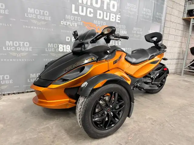 2011 Can-Am Spyder RS-S SM5 in Sport Touring in Drummondville - Image 8