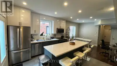 2-MAIN - 471 OSSINGTON AVENUE Toronto (Palmerston-Little Italy),