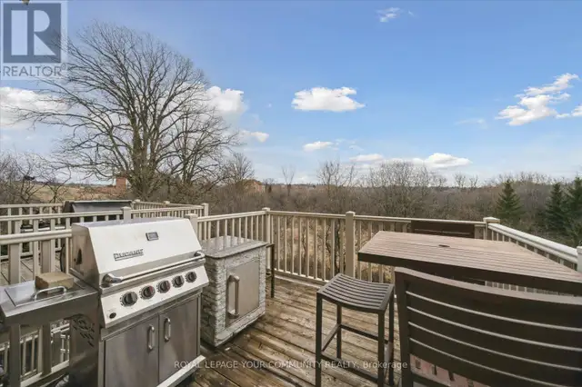 118 CHAPMAN COURT Aurora (Aurora Grove), Ontario in Houses for Sale in Markham / York Region - Image 22