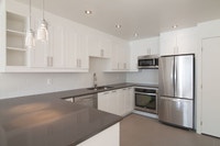 Akelius one bedroom apartment for rent. Located near Sherbrooke in the Downtown - McGill neighborhoo... (image 6)