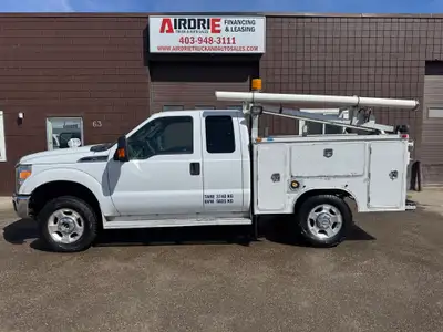 2015 Ford F-350 Ext Cab Service/Utility Truck 6.2L V8 Gas SRW 4X4 246,513 KM Inverter, Power Windows...