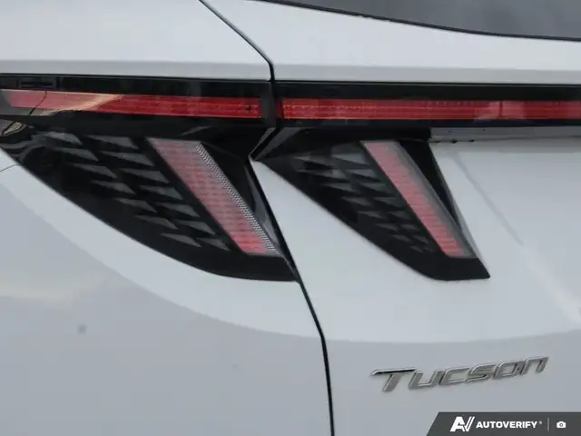 2022 Hyundai Tucson Hybrid Ultimate great first car |leather... in Cars & Trucks in London - Image 12