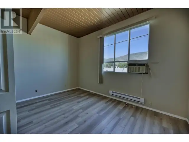 8143 MAIN Street Osoyoos, British Columbia in Commercial & Office Space for Sale in Penticton - Image 15
