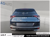 2023 Kia Sportage X-Line Ready for anything, from the streets of Calgary to the highways of Alberta,... (image 4)
