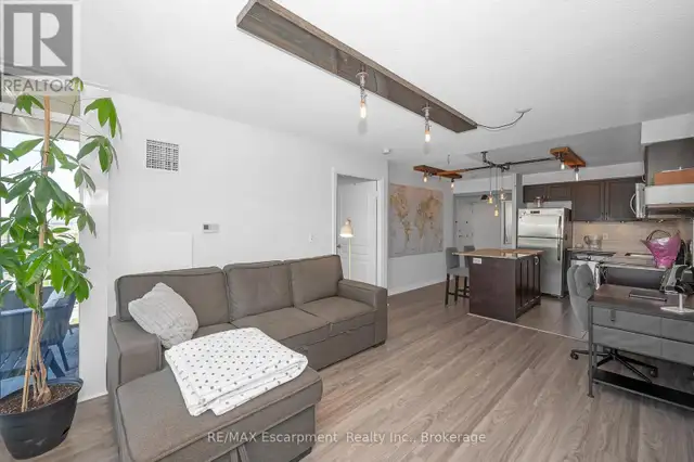 1606 - 1940 IRONSTONE DRIVE Burlington (Uptown), Ontario in Condos for Sale in Oakville / Halton Region - Image 17