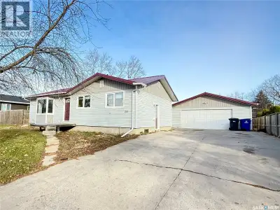 Welcome to this 1,048 sq. ft. bungalow situated on a huge 71 x 120 ft lot in a desirable location. T...