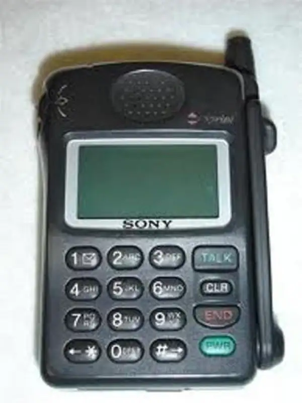 Bell, Solo, CDMA Phones, old school. in Cell Phones in City of Toronto - Image 10