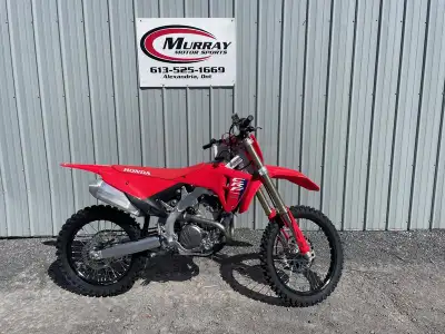 2026 Honda® CRF250R The Honda CRF250R stacks the deck when it comes to torque and midrange power – e...