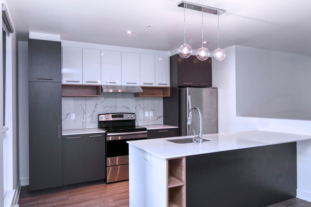 9675 Av. Papineau — photo 3