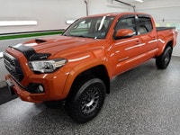 -2.5" Lift Kit -PRO COMP Alloy Wheels on Great Tires -TRD Grille -Tri-Fold Tonneau Cover -INFERNO OR... (image 2)